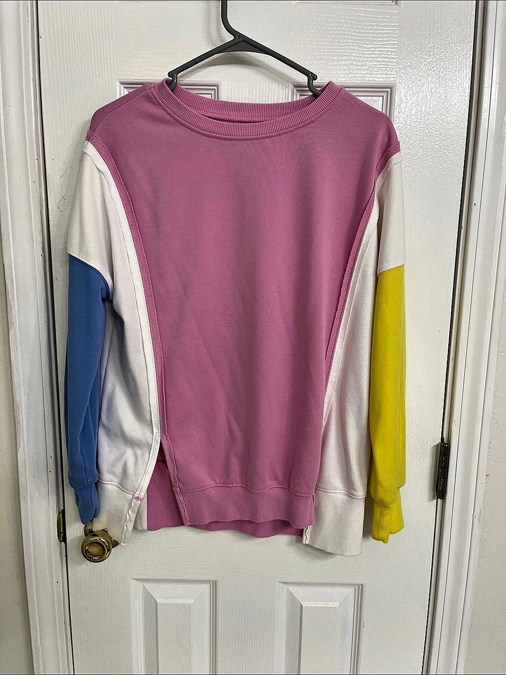 Split Hem Sweatshirt Pink & Blue Small